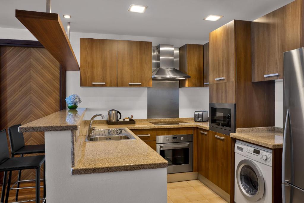 Premier 2 Bedroom Sea View Apartment 1