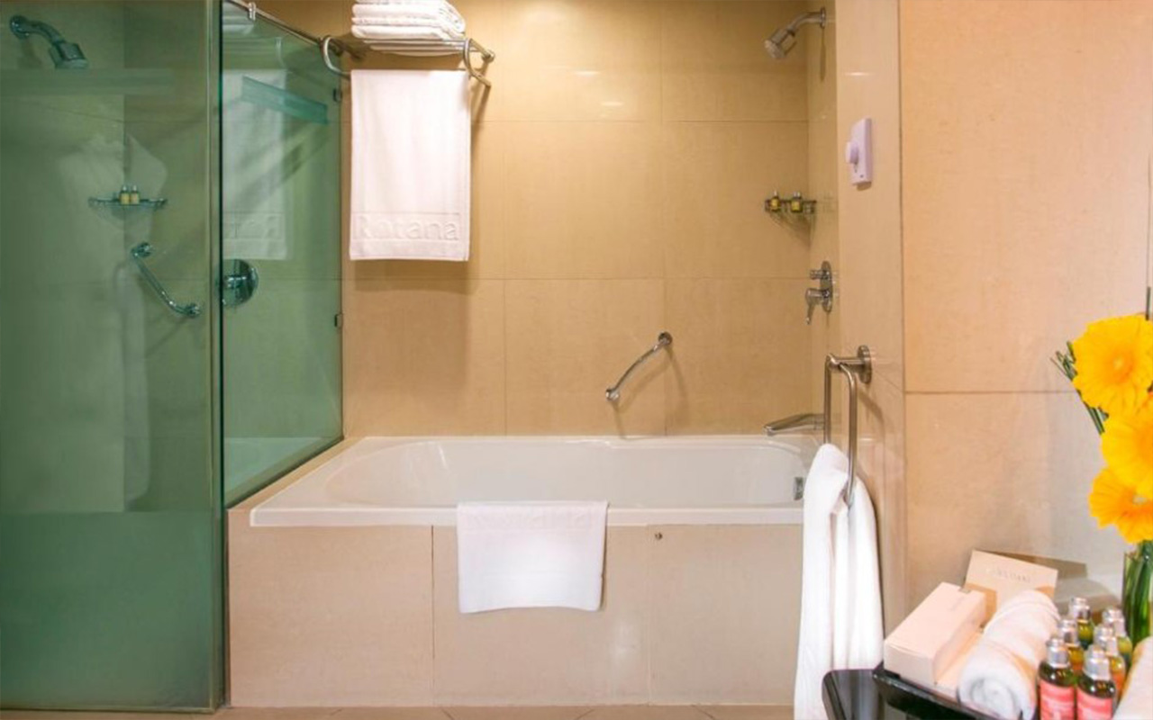 Deluxe Room, Swiss Executive 4