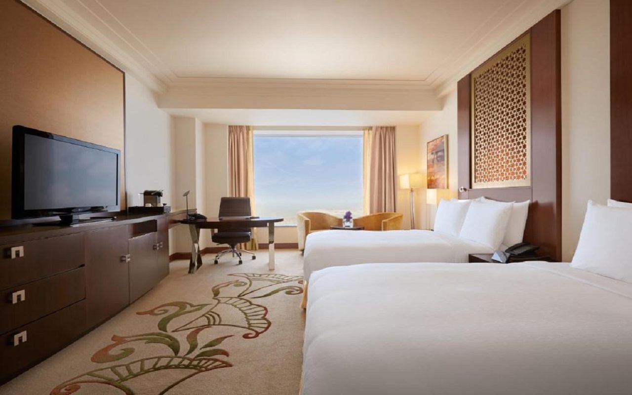 Deluxe Room Skyline View 1