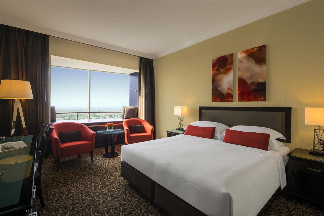 Window Seat View Room 1