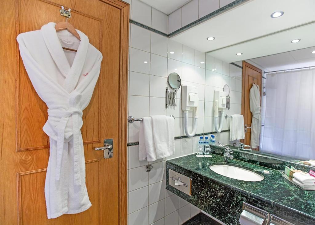 Deluxe Room 2
