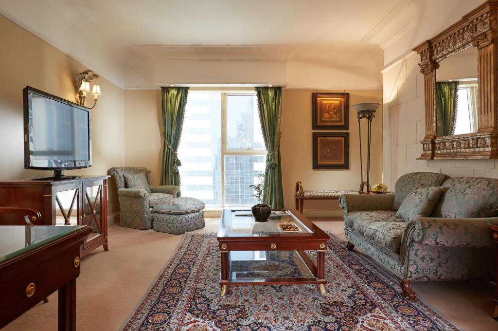 Two-Bedroom Presidential Suite 2