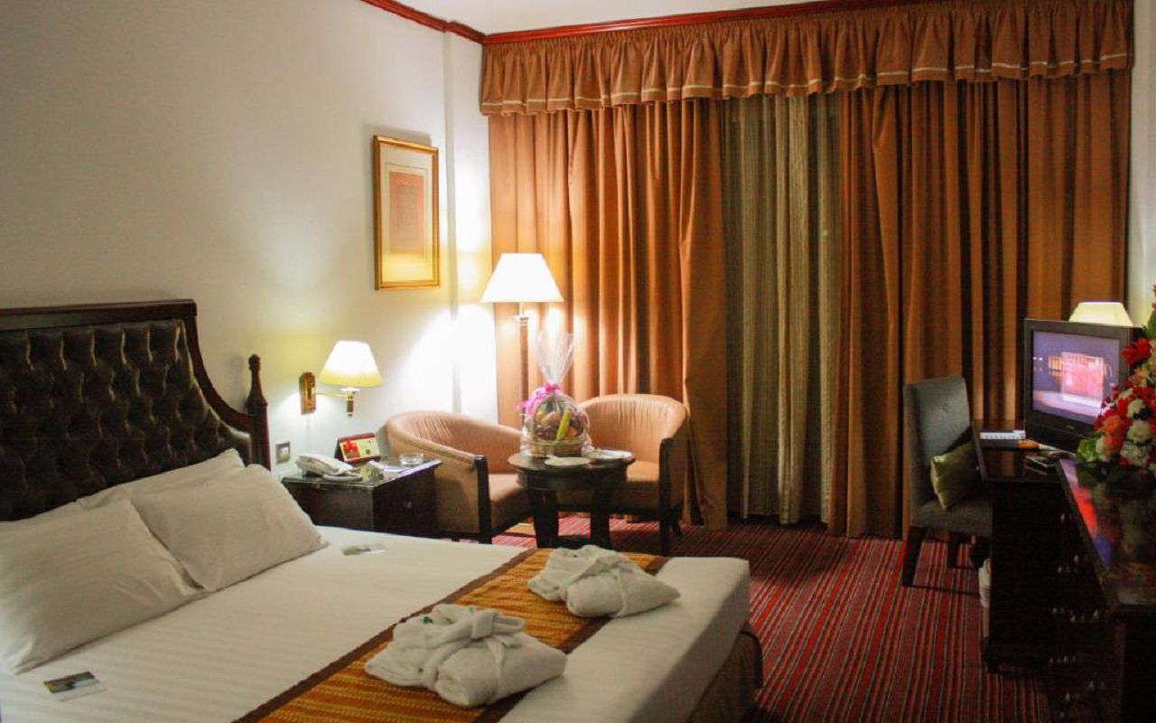 Deluxe Room 3
