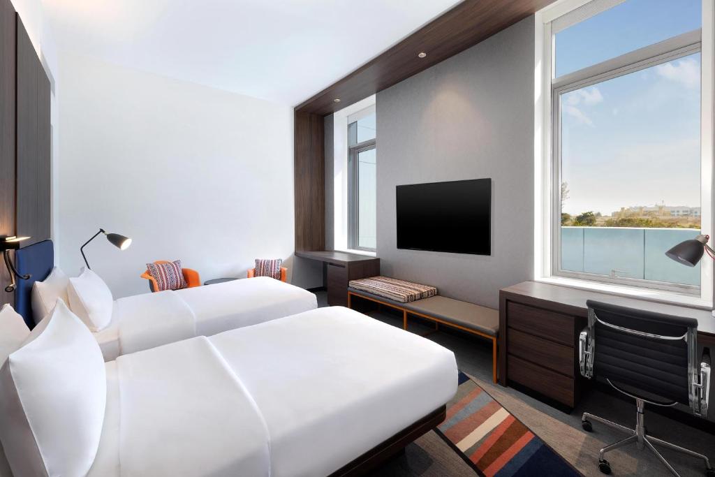 Aloft Room 4