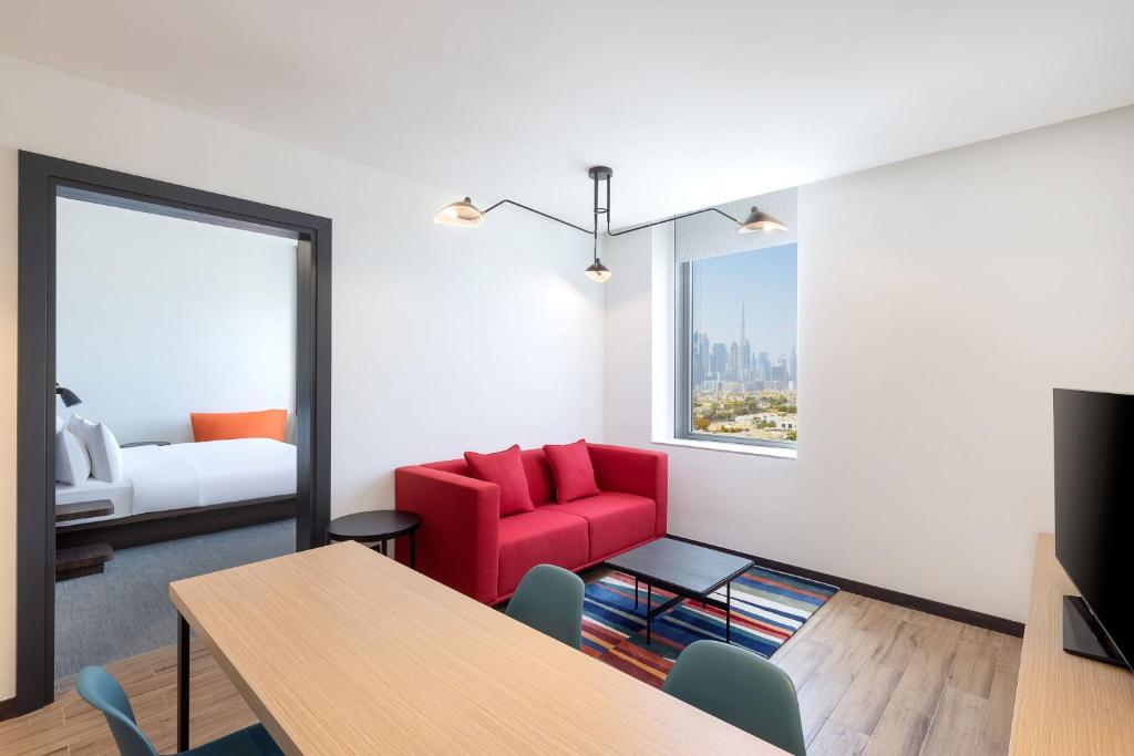1 Bedroom Suite 1 King City view 3