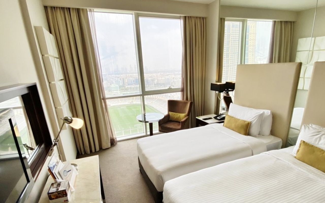 Stadium view centro room - twin beds 1