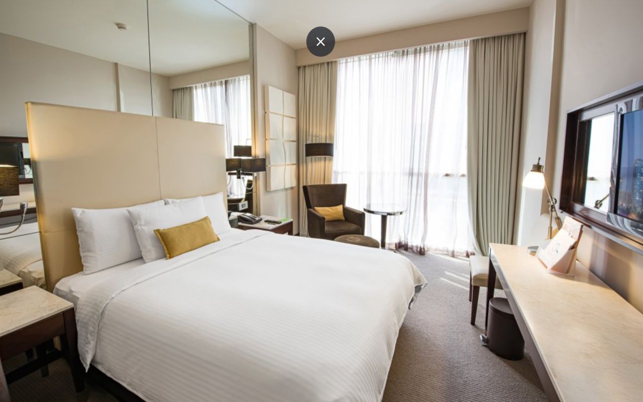 Family connecting rooms - queen and twin beds 1