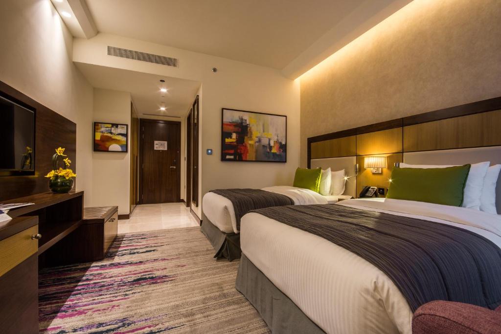 Deluxe Twin Room 1