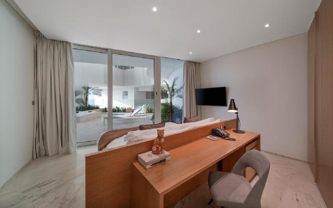 1 Bedroom Jacuzzi 3