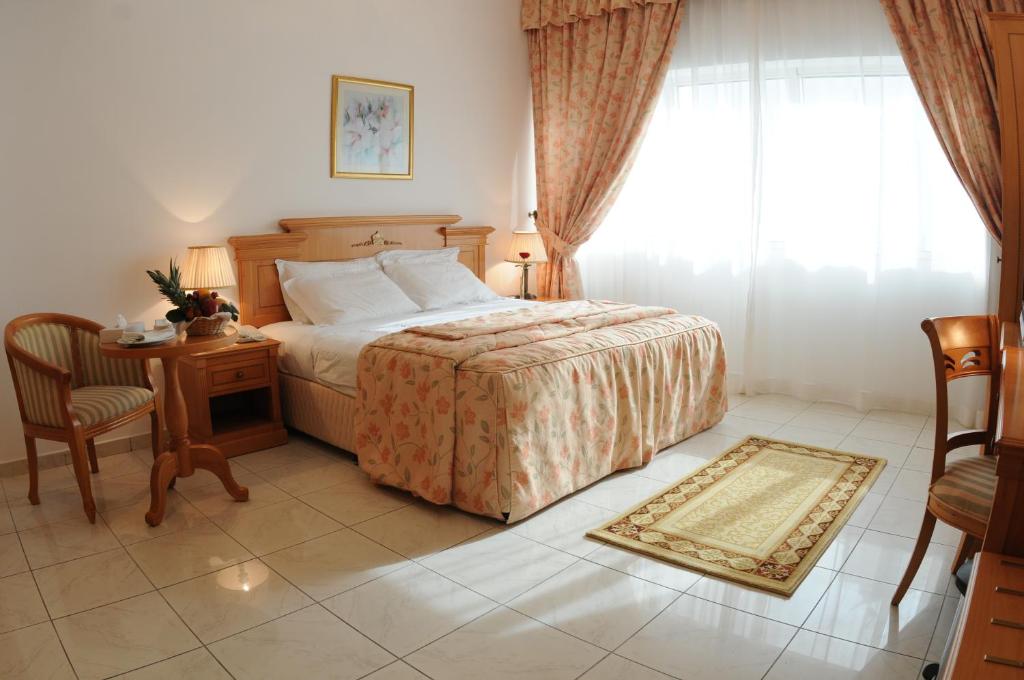 Suite Room 2