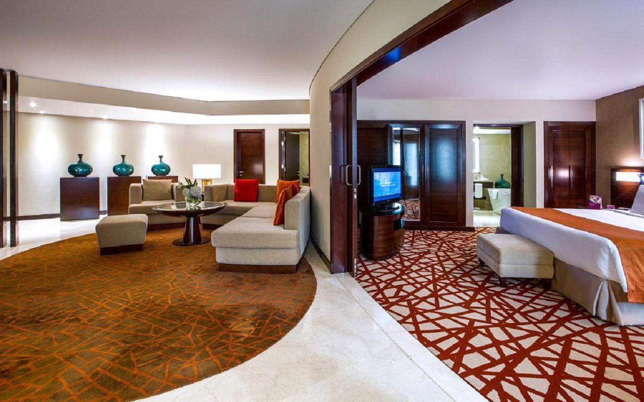 Executive Suite 2