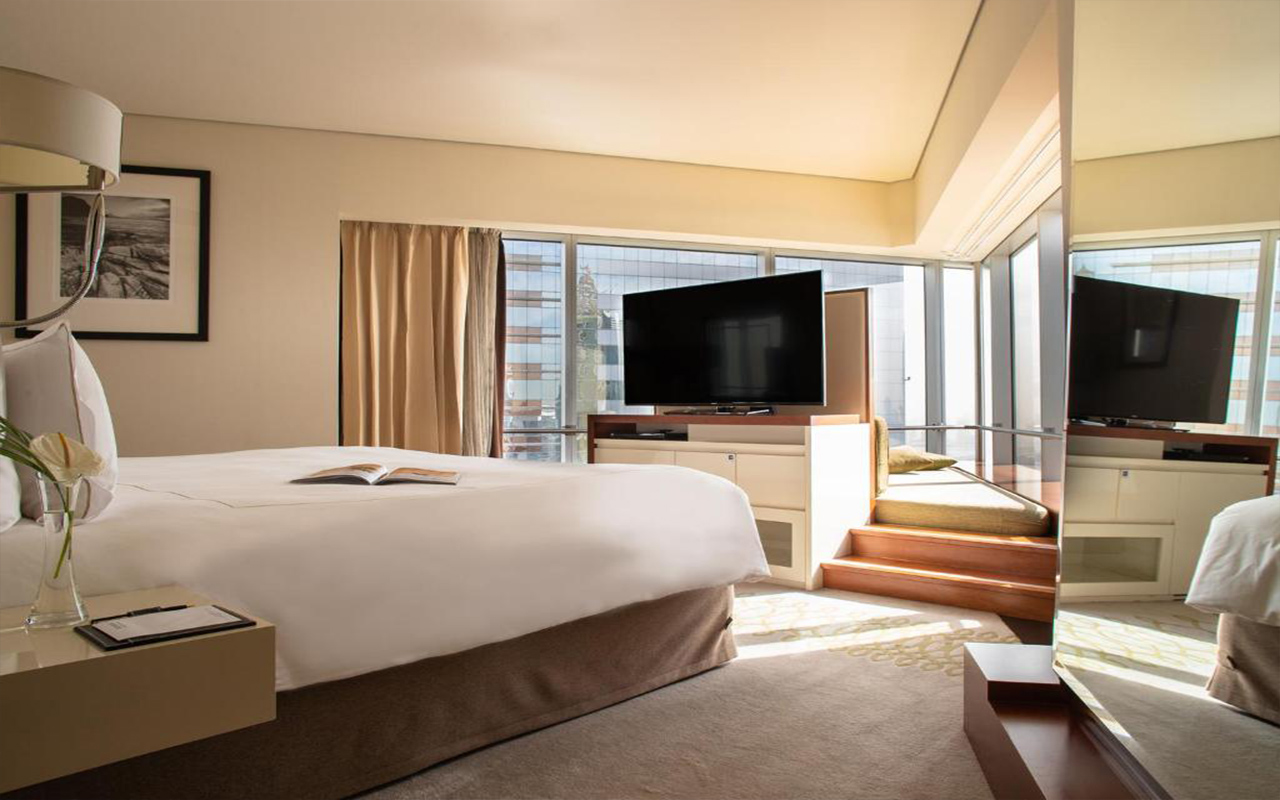 Executive Suite 4