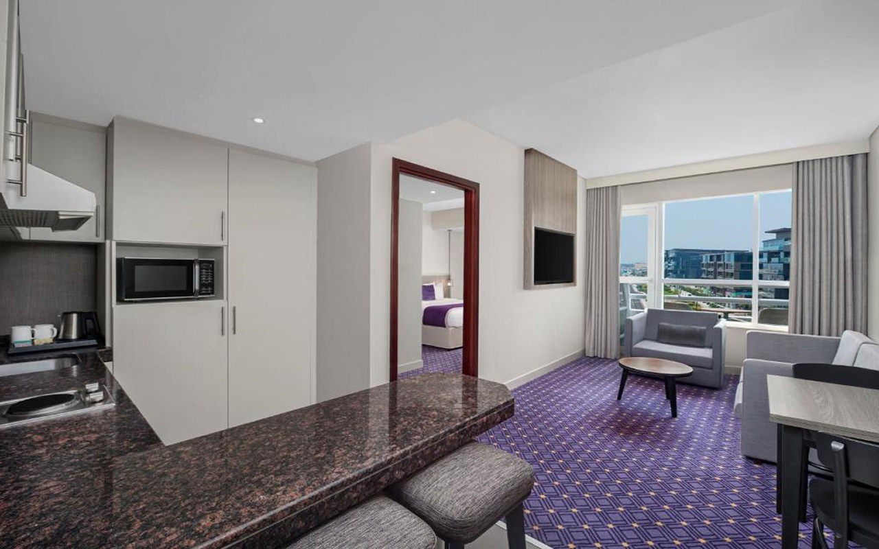 Executive Suite 4