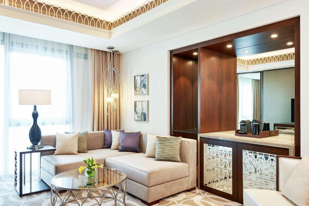 Executive Suite 2