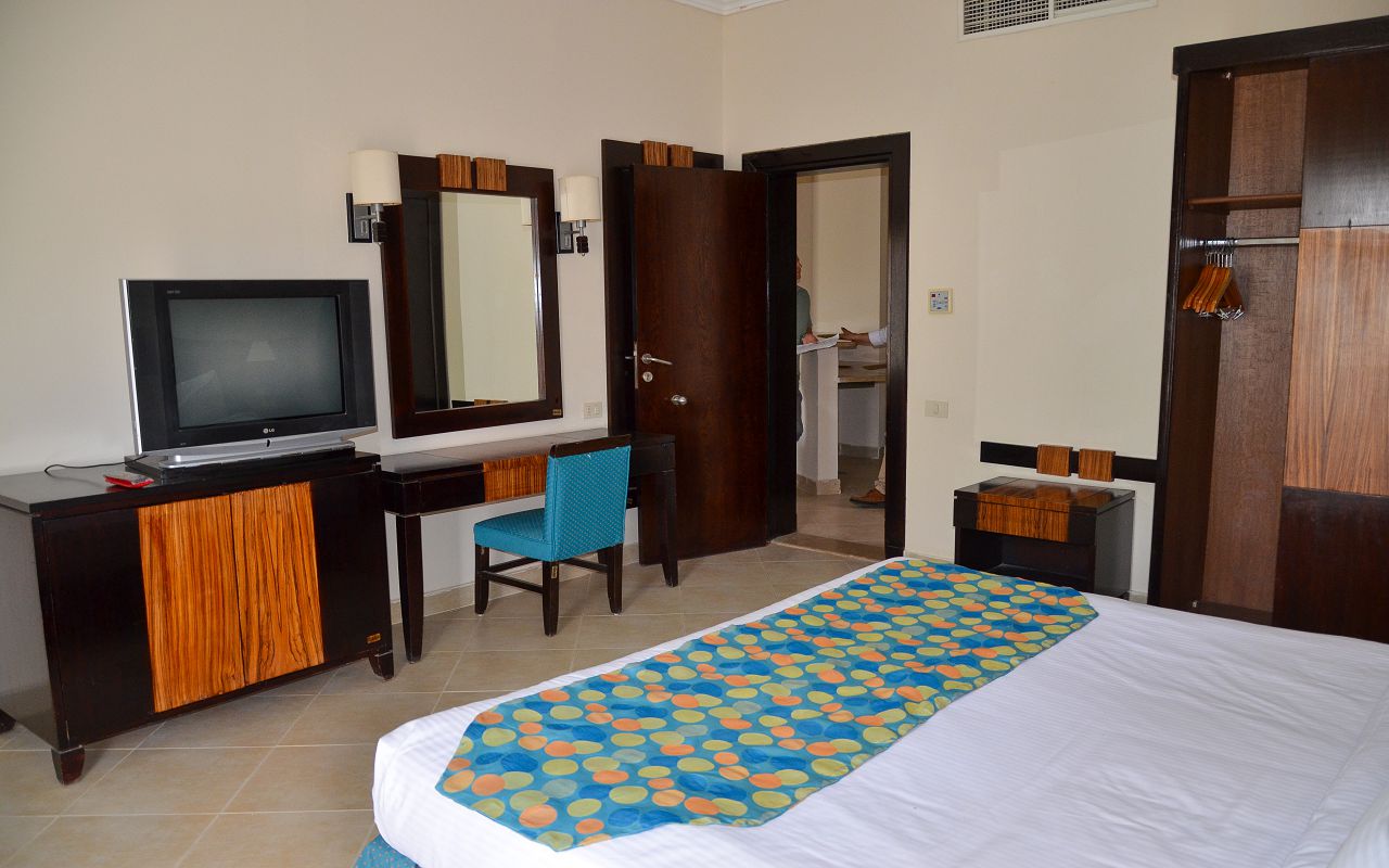 Executive Suite 4