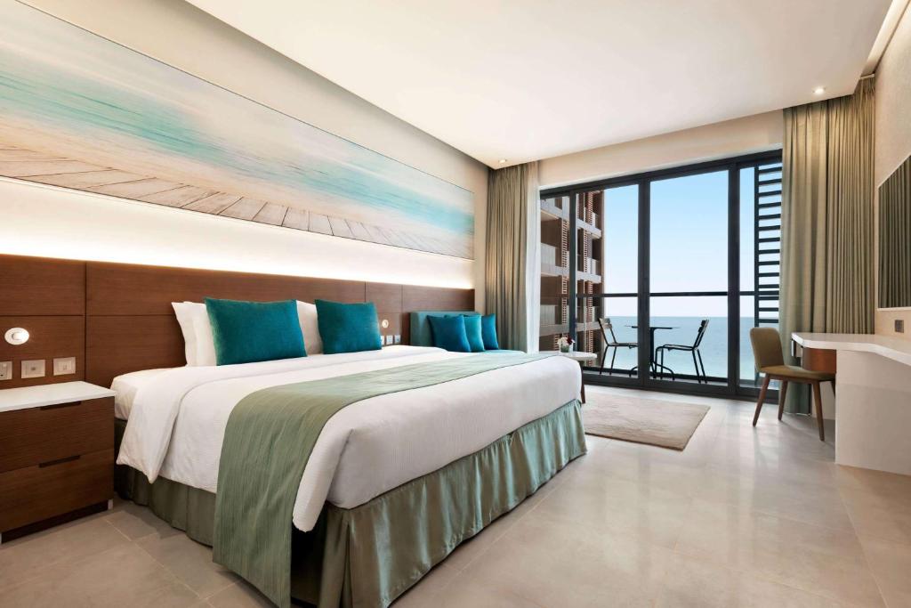 Executive Suite 4