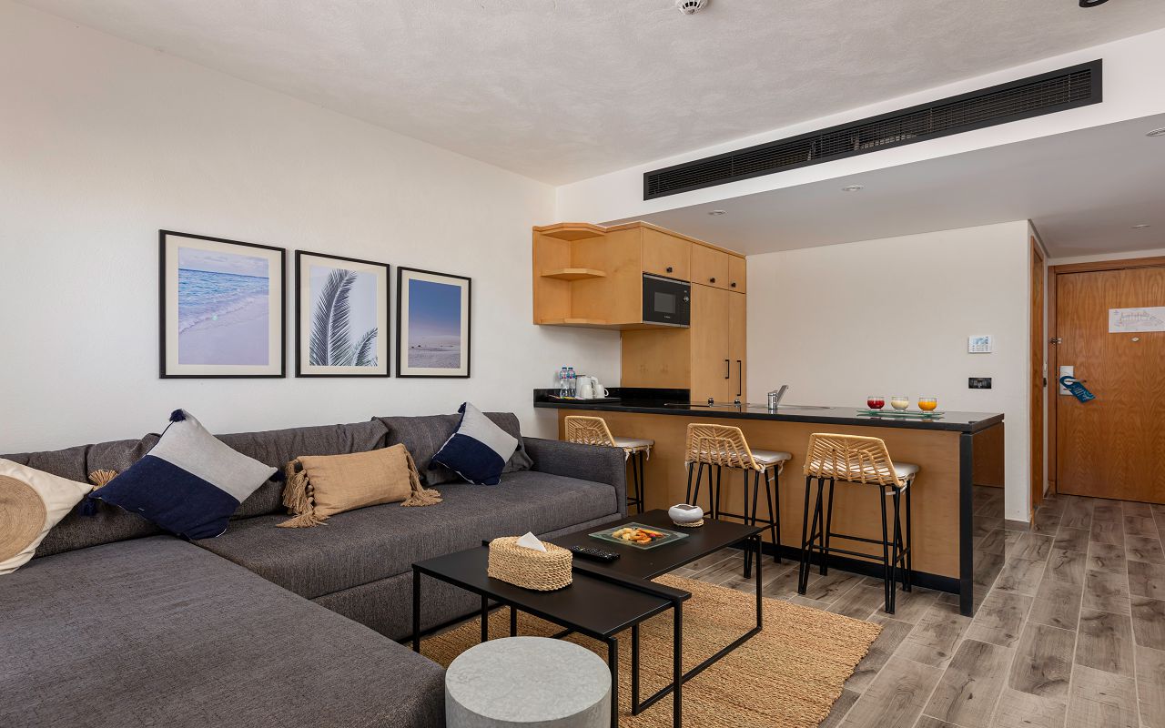 Executive Suite 2