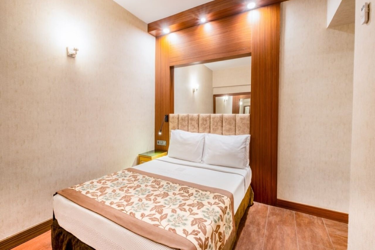 Family Room 1