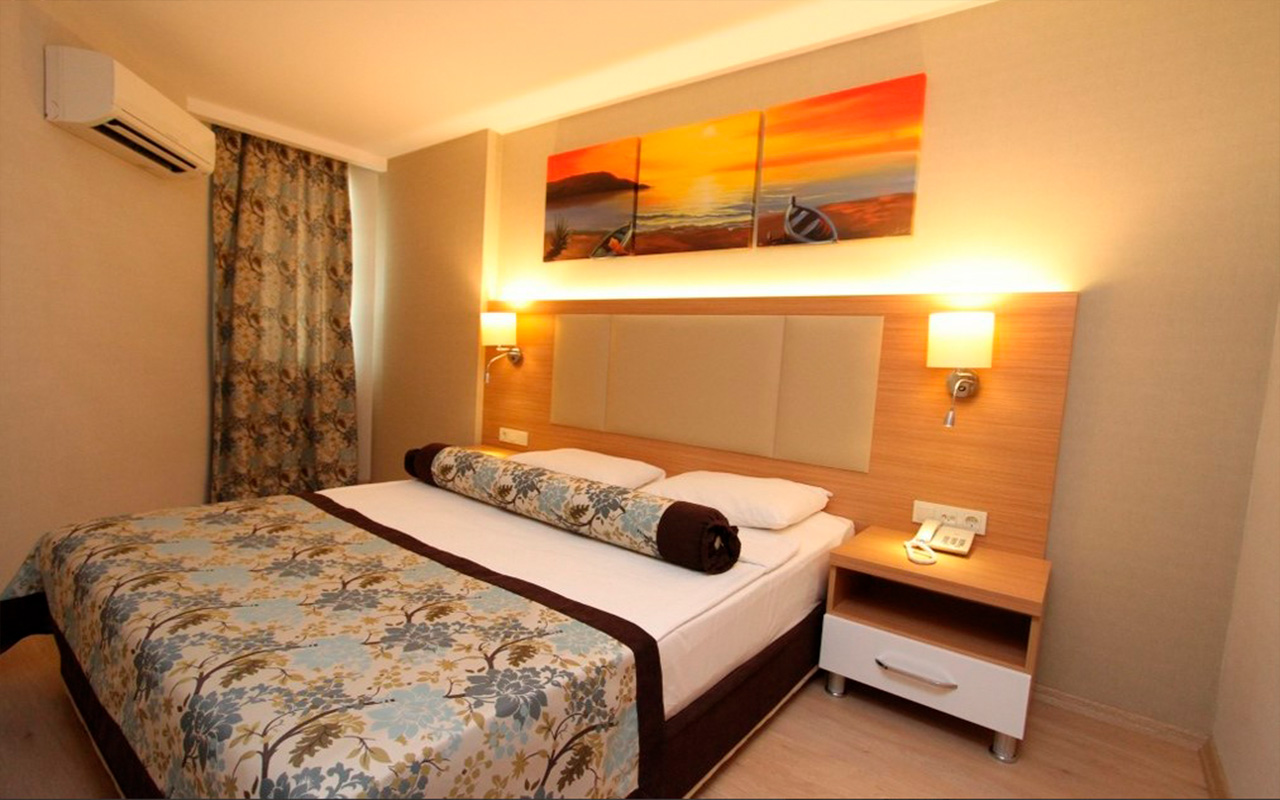 Family Room 1