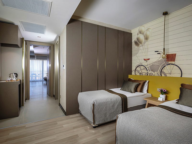 Family Room 1
