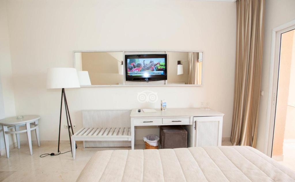 Family Room 1