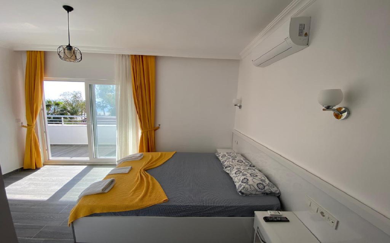 Family Room 3