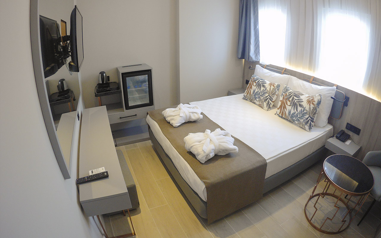 Family Room 1