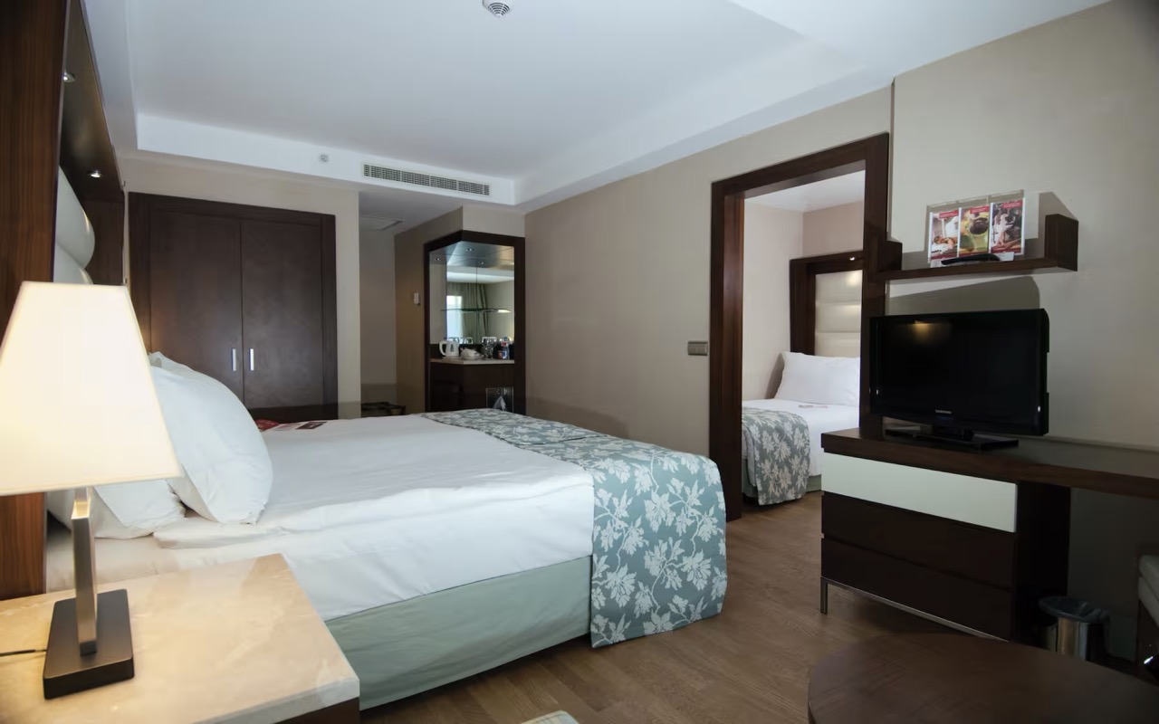 Family Suite 1