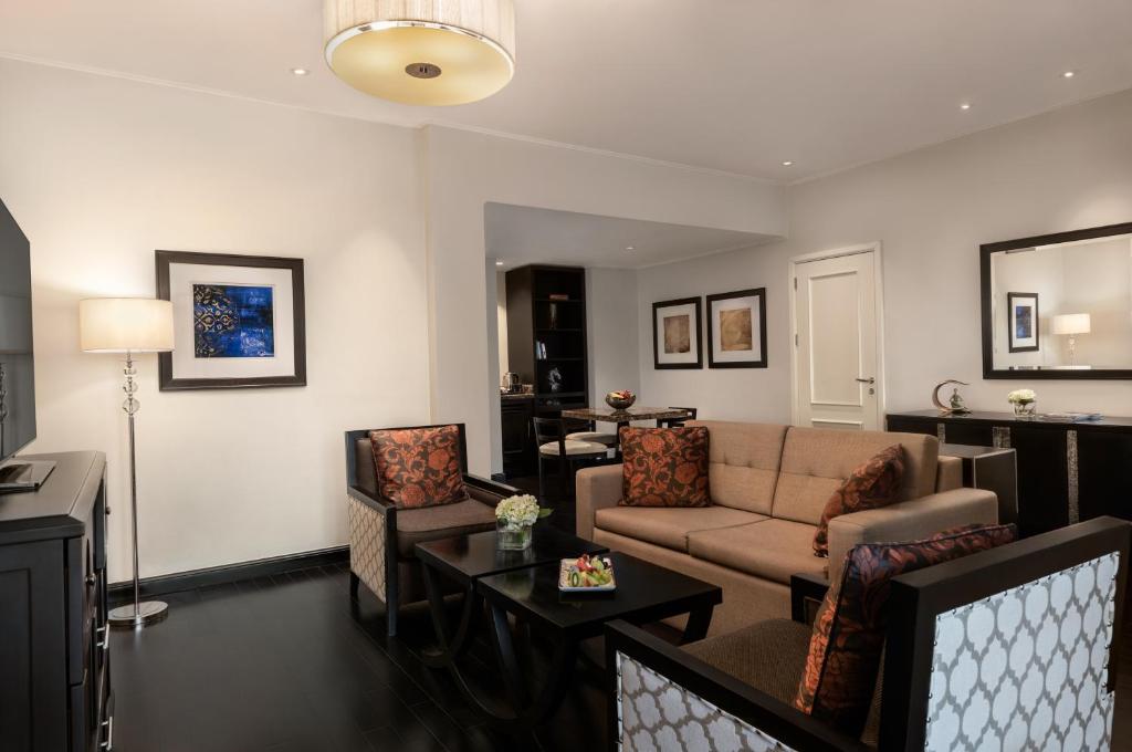 Family Suite 1
