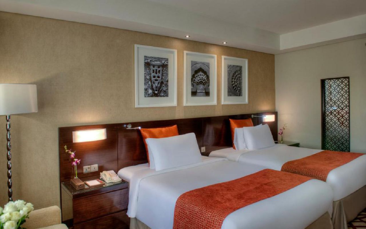 Club Room 2