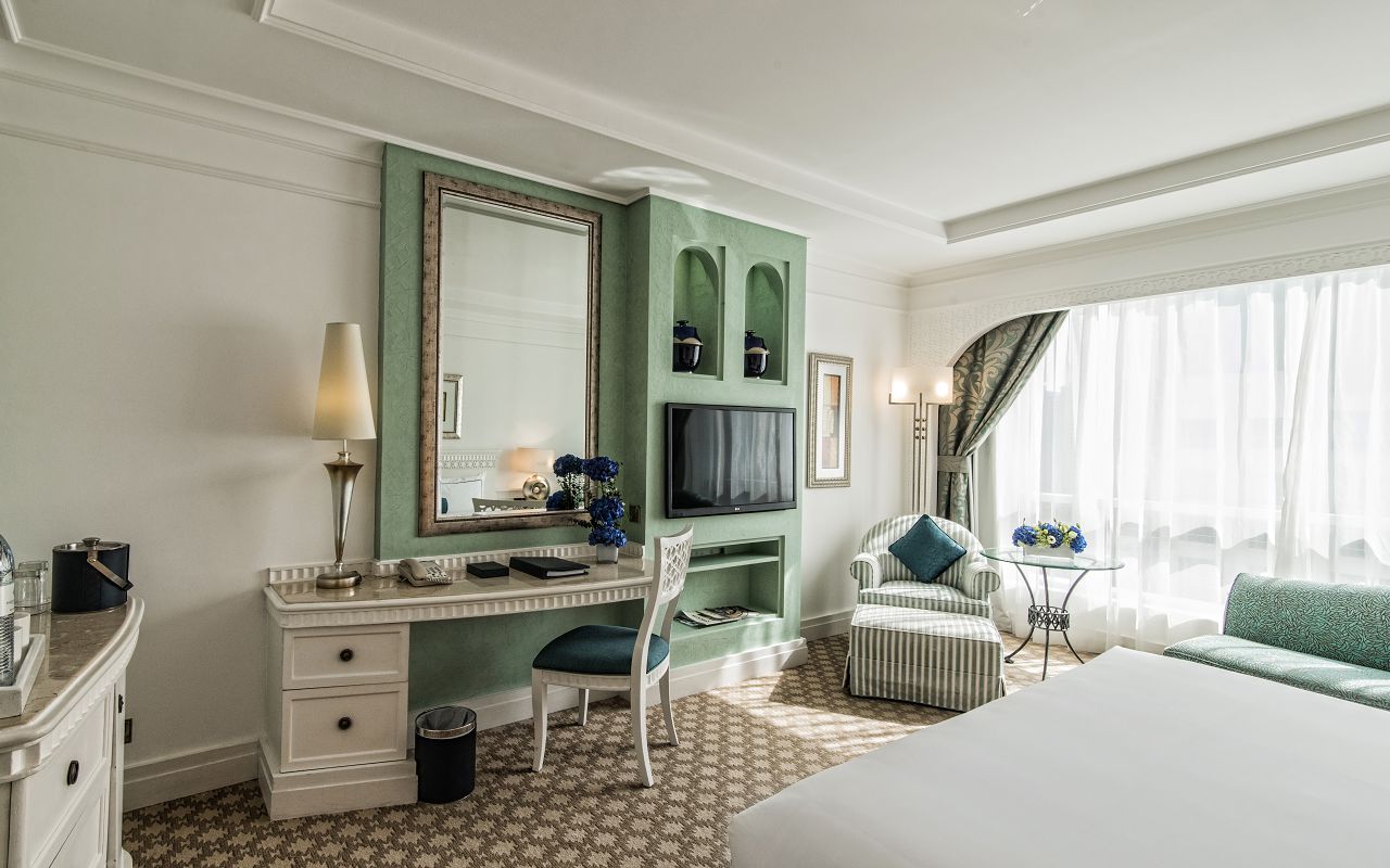 Club Room 1