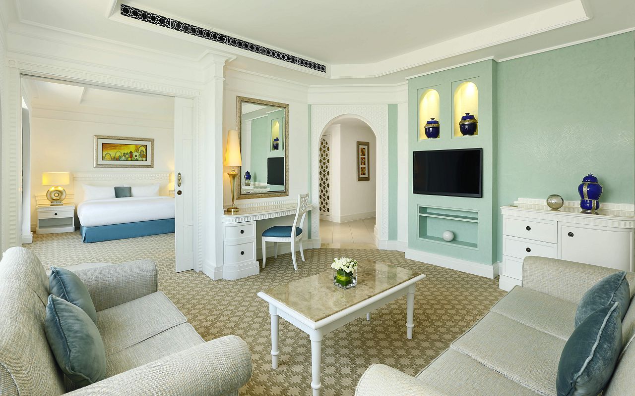 Club Suite 4