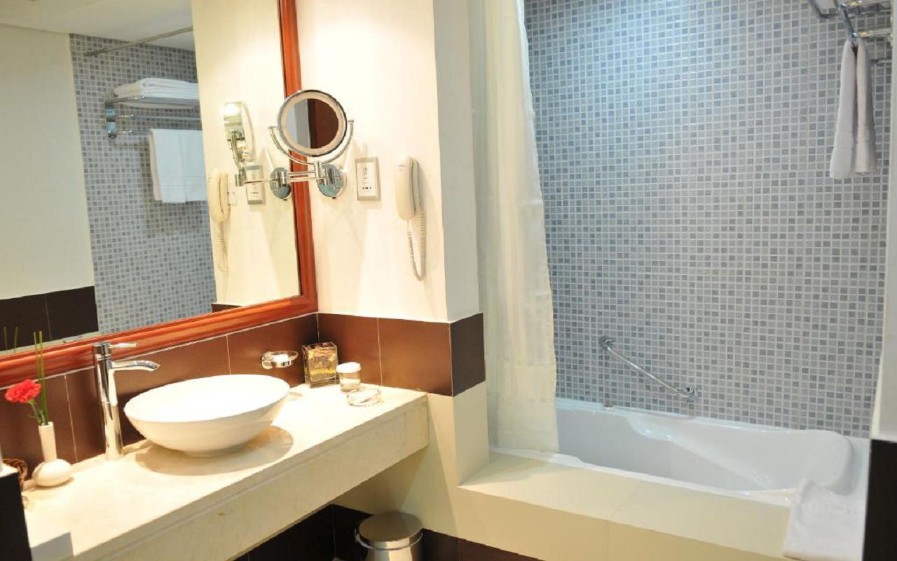 Deluxe Room 3