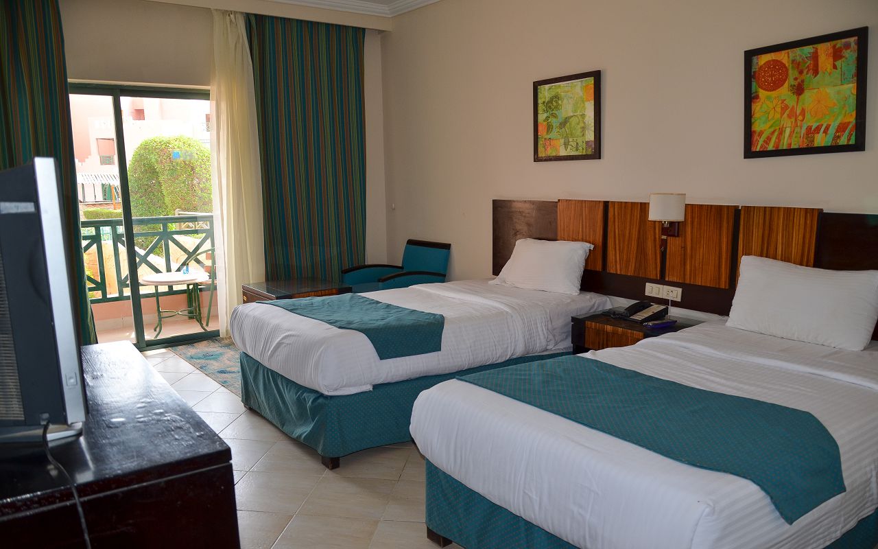 Deluxe Room 3