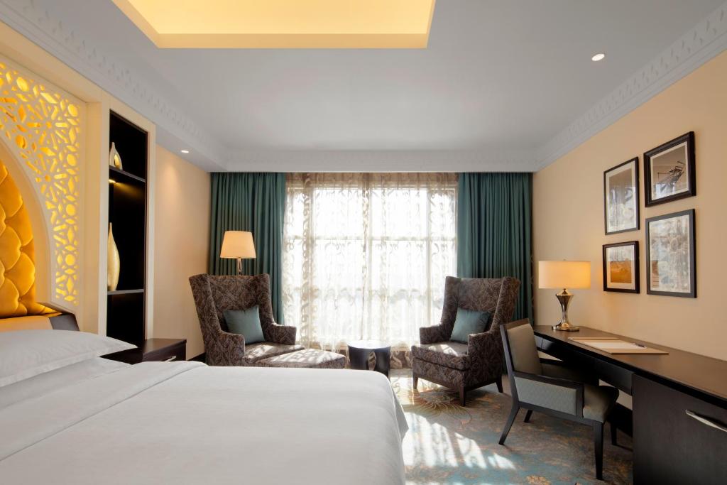 Deluxe Room 1