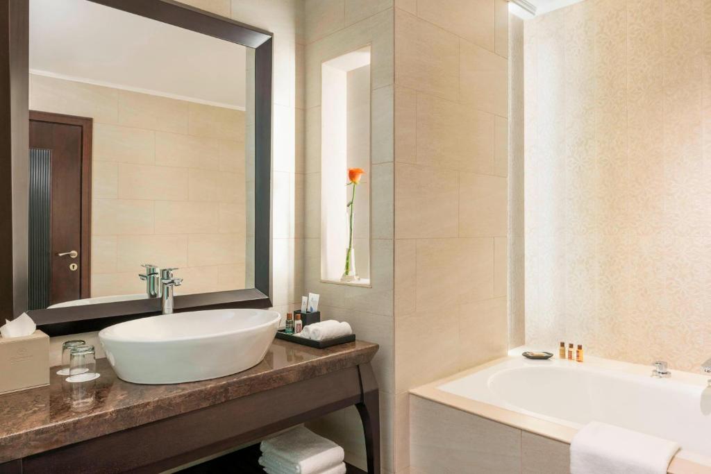 Deluxe Room 2