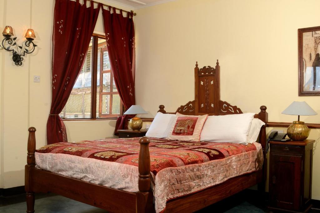 Deluxe Room 3