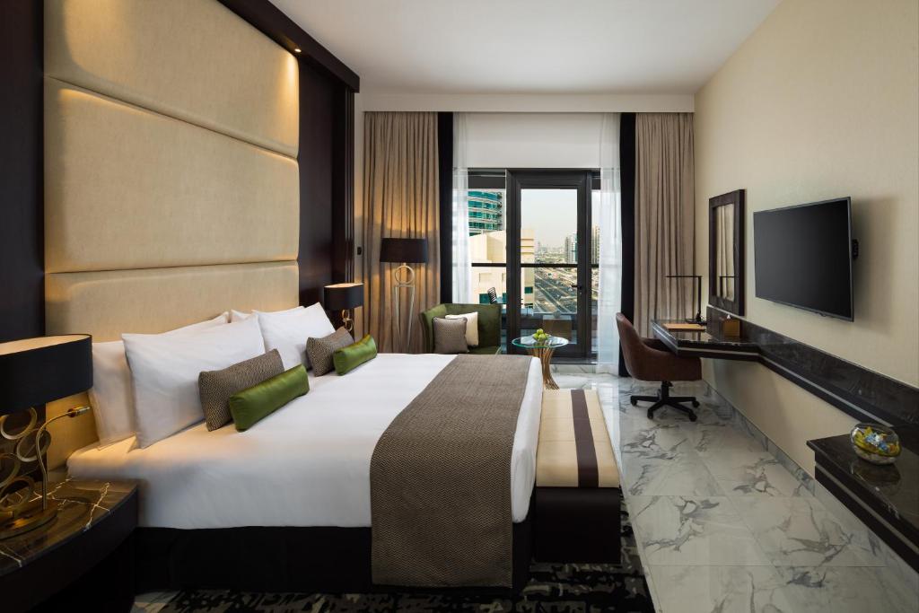 Deluxe Room 3
