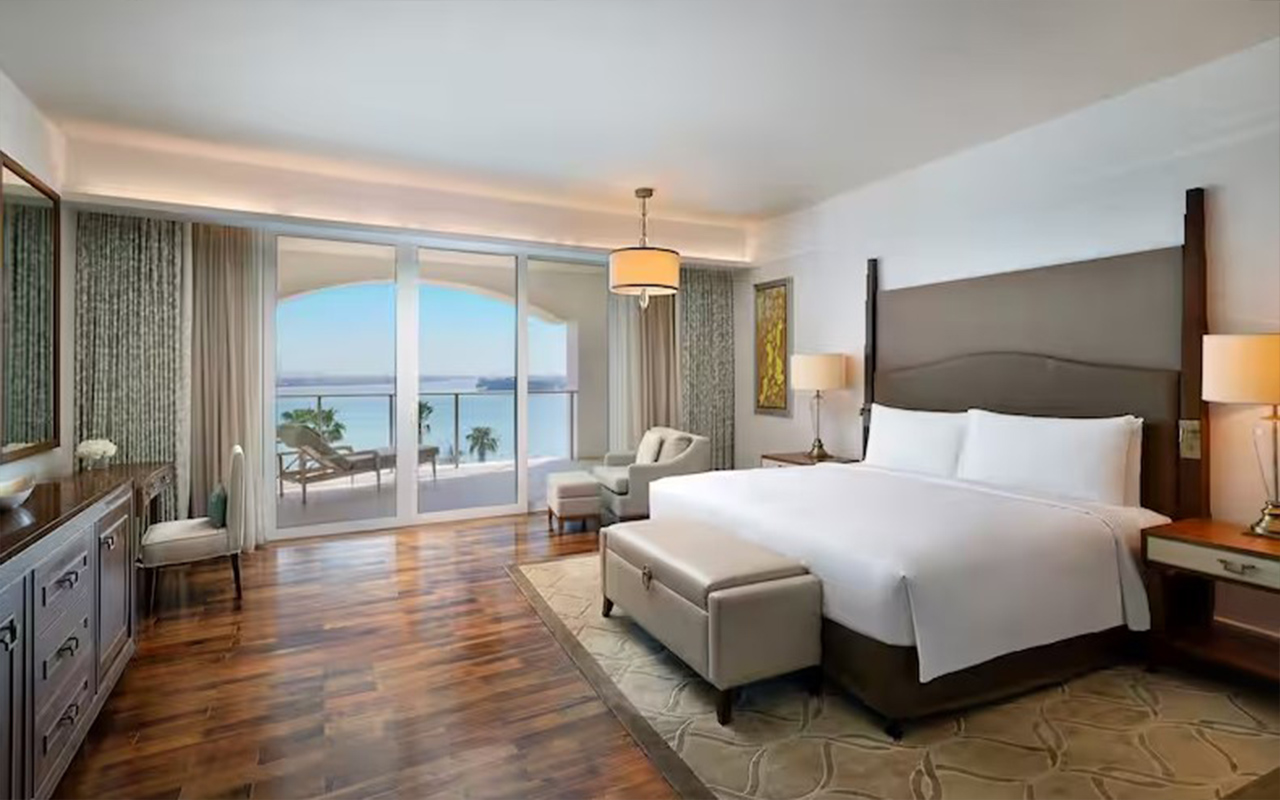 Deluxe Suite 3
