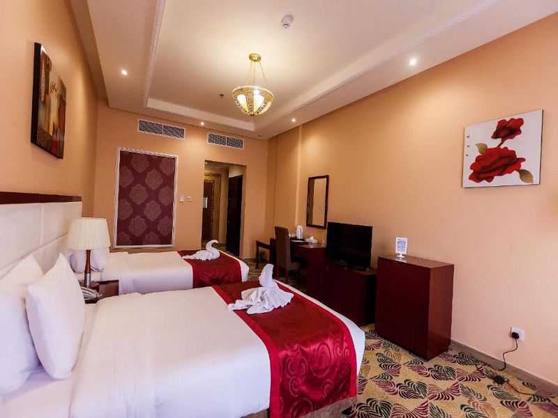 Deluxe Suite 3