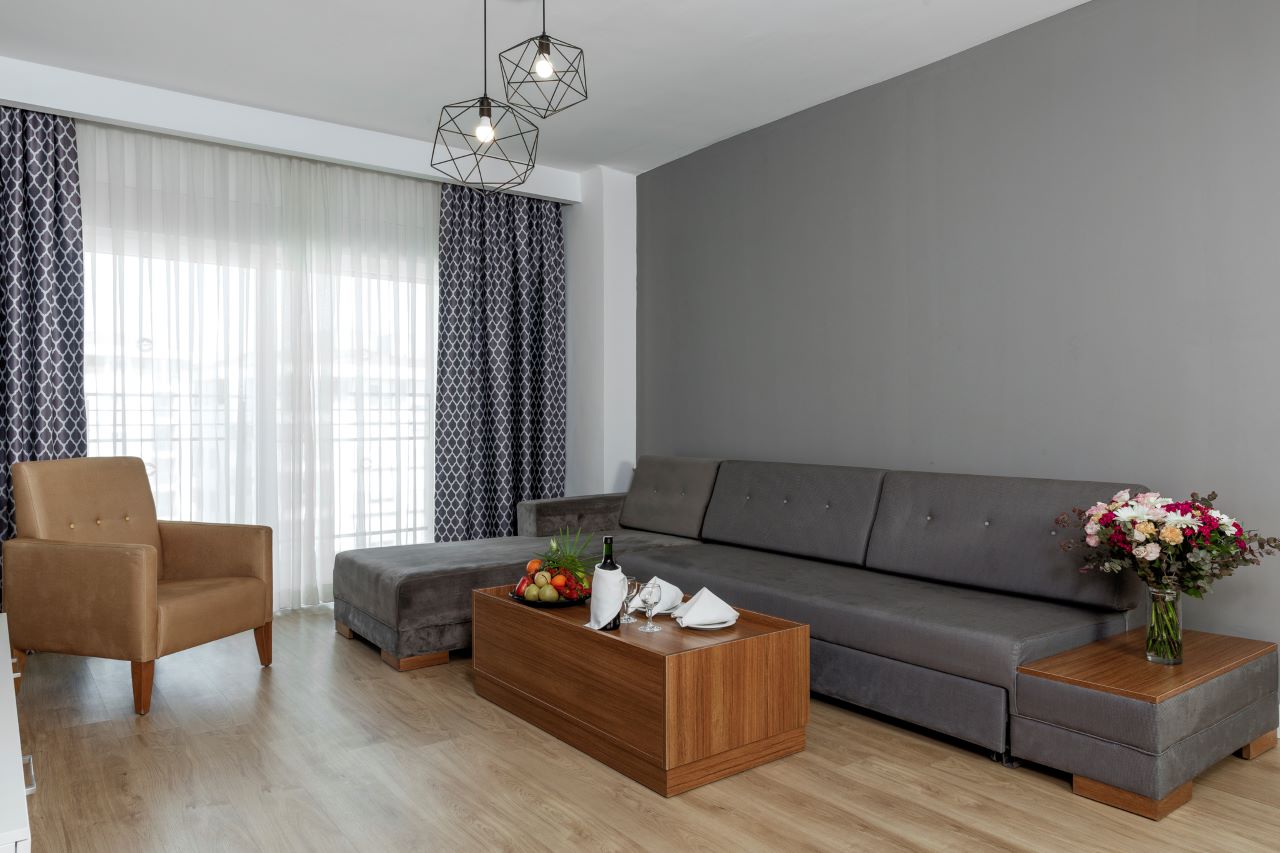 Deluxe Suite 2
