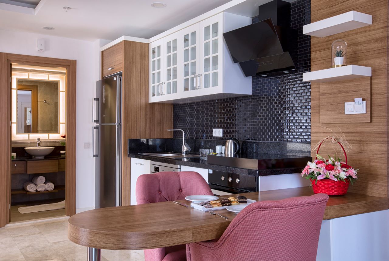 Deluxe Suite 3