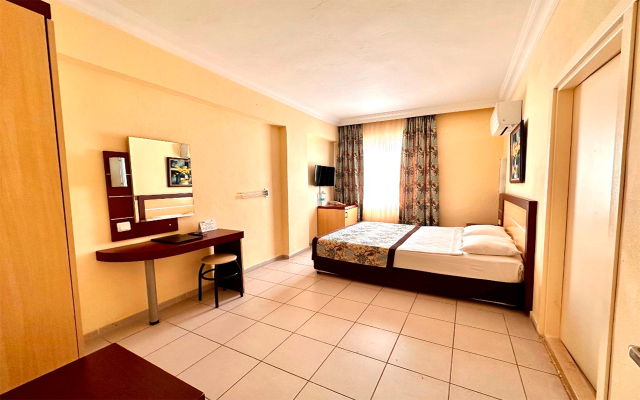 Economy Room 1