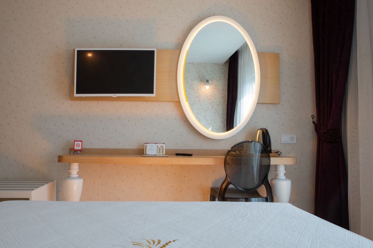 Economy Room 3