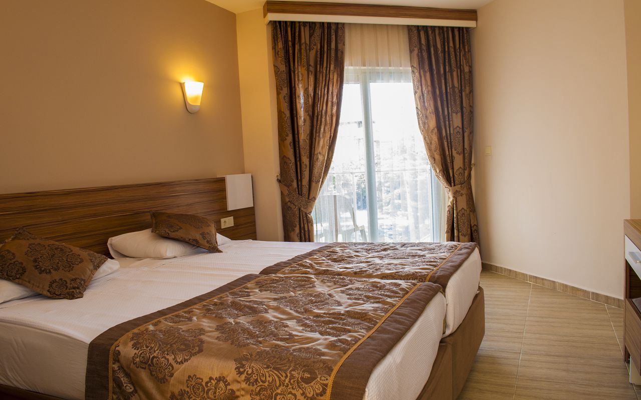 Economy Room 4