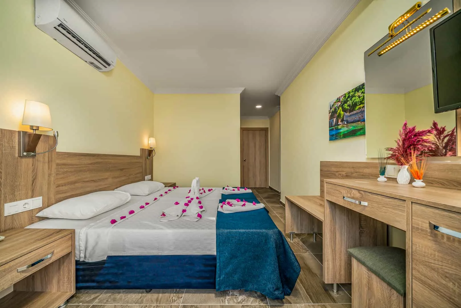 Economy Room 1