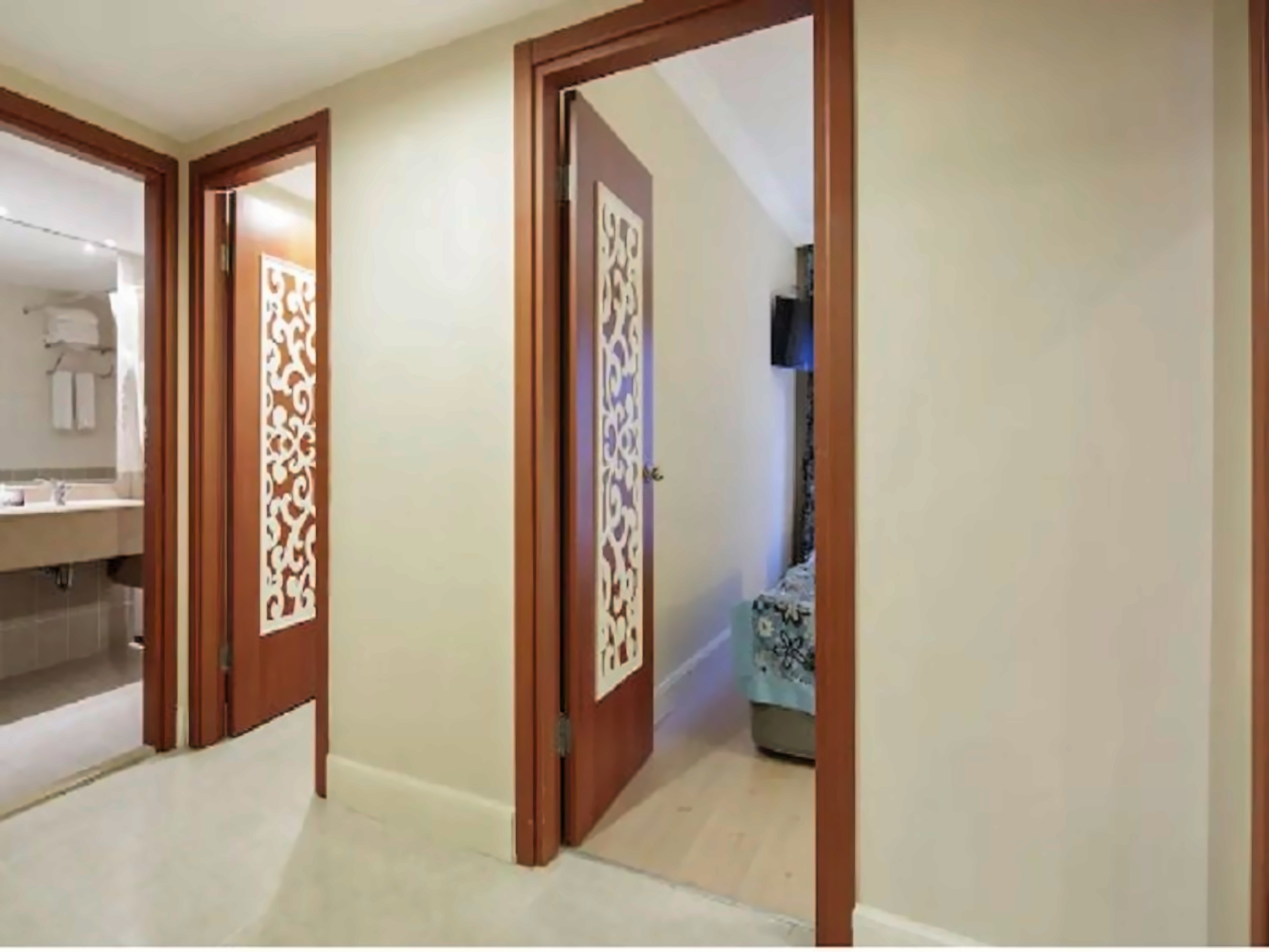 Family Room Land View 1