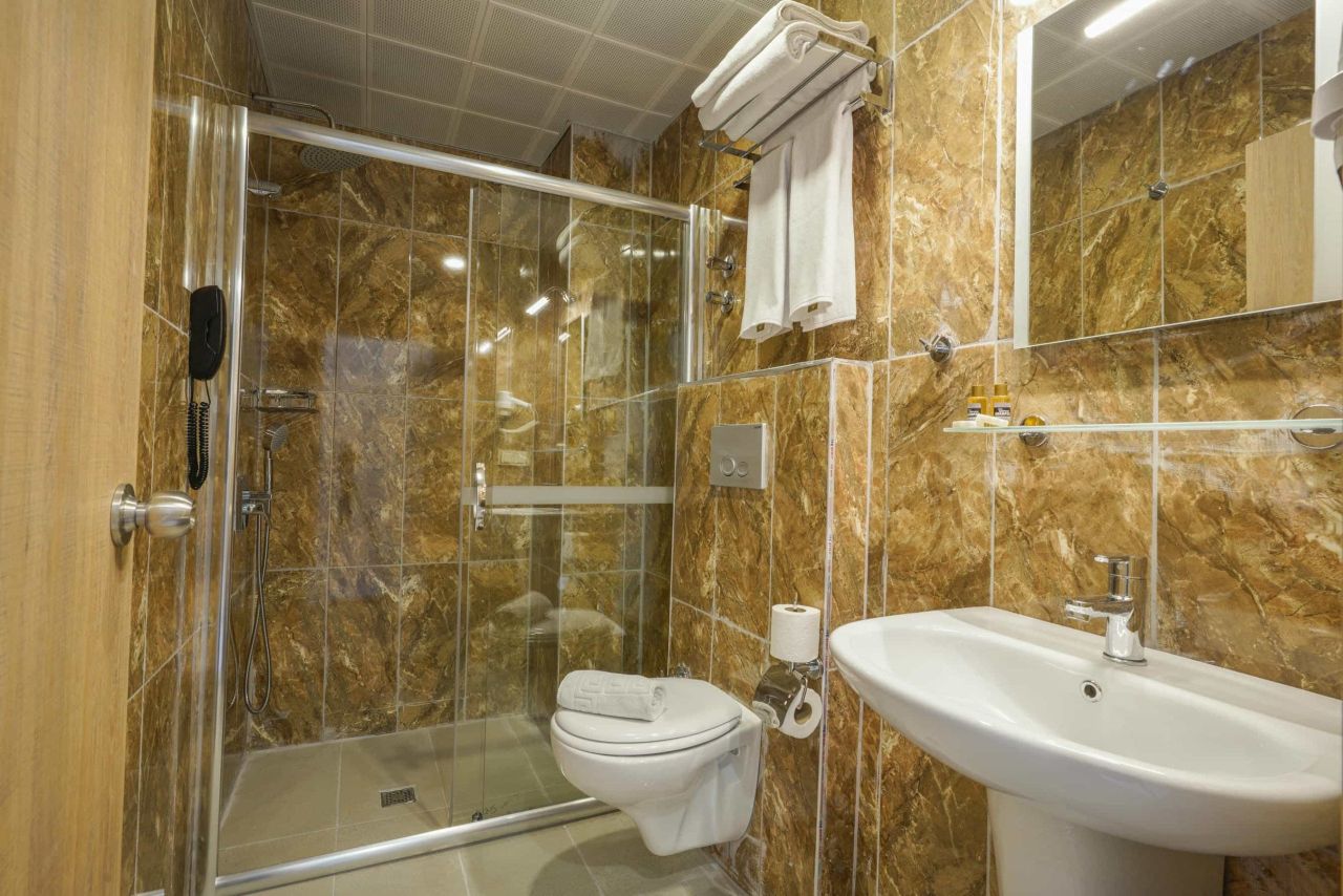Standard Room 4