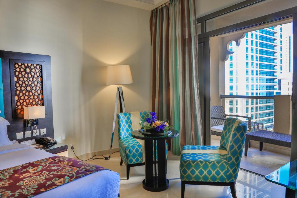 Deluxe Sea View 3