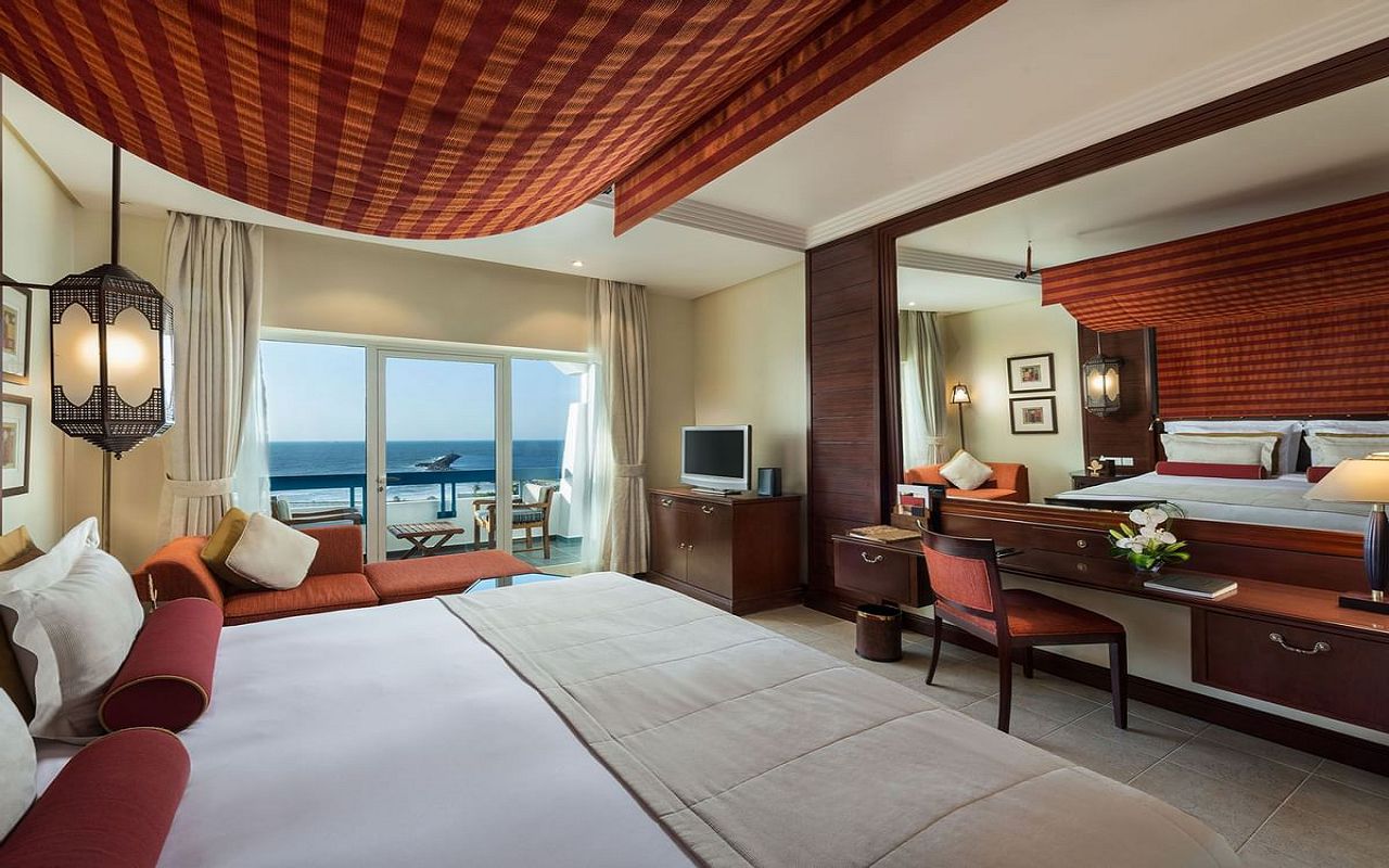 Deluxe Room Sea View 3